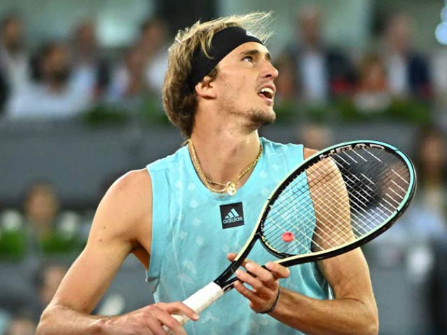Thể thao - Video tennis Tsitsipas - Zverev: Báo thù thành công, giành vé gặp "ngựa ô" (Bán kết Madrid Open)
