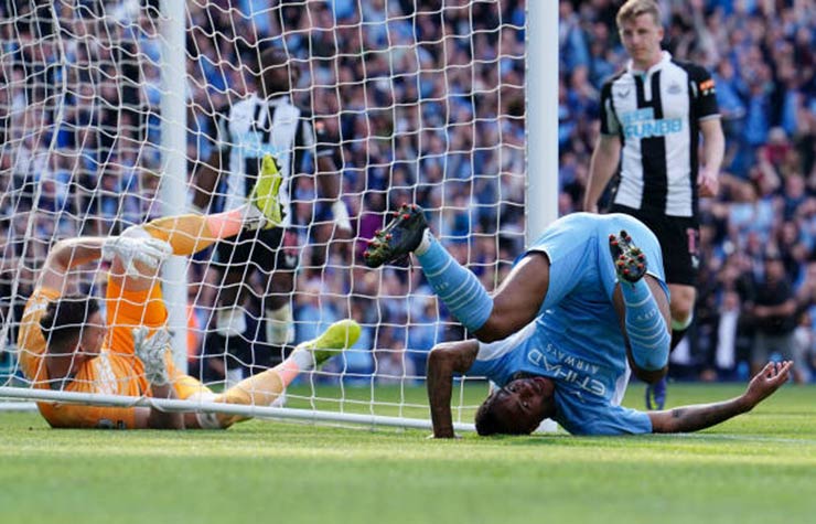 Man City - Newcastle football video: Destroy 5 goals, consolidate the top (Round 36 of the English Premier League) - 1