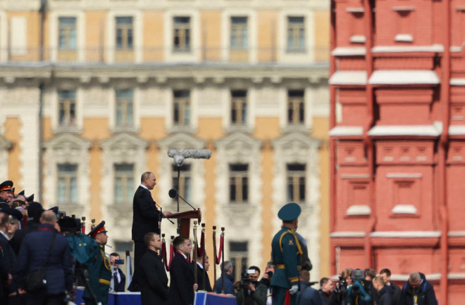 Tổng thống Putin phát biểu tại cuộc
duyệt binh