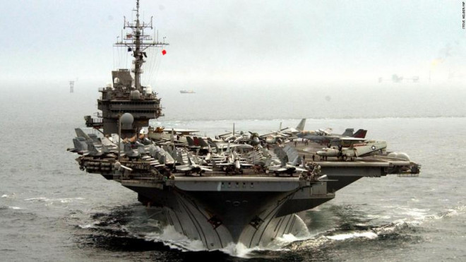 Tàu sân bay USS Kitty Hawk, một trong những biểu tượng của Hải quân Mỹ, đang trên hành trình từ Washington đến Texas để chấm dứt nhiệm vụ, sẽ được phá dỡ và bán sắt vụn
