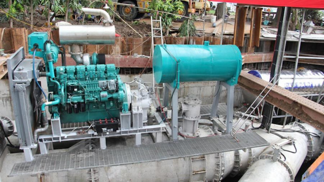Chairman of Ho Chi Minh City People's Committee directs negotiations to stop hiring "super"  anti-flood pump - 1