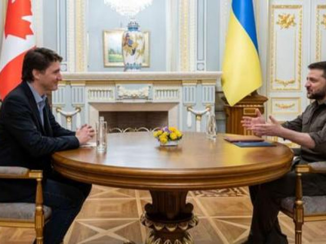 Thế giới - Thủ tướng Canada bất ngờ thăm Ukraine, thông báo cung cấp thêm vũ khí