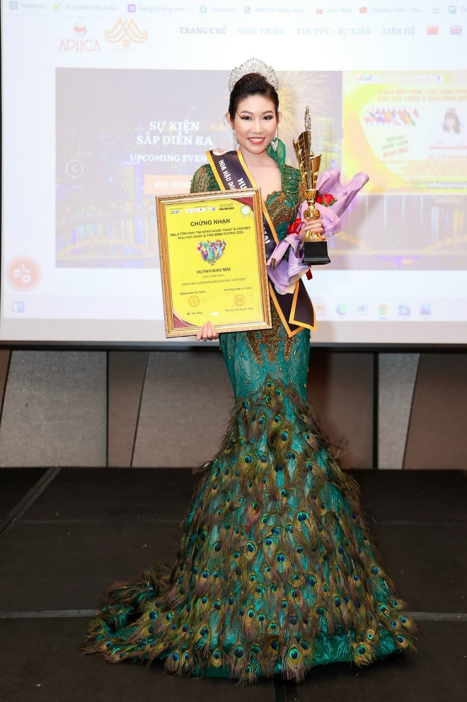 Nữ CEO Huỳnh Như Mai được nhận danh hiệu "Hoa hậu doanh nhân ngành làm đẹp năm 2022" - 1
