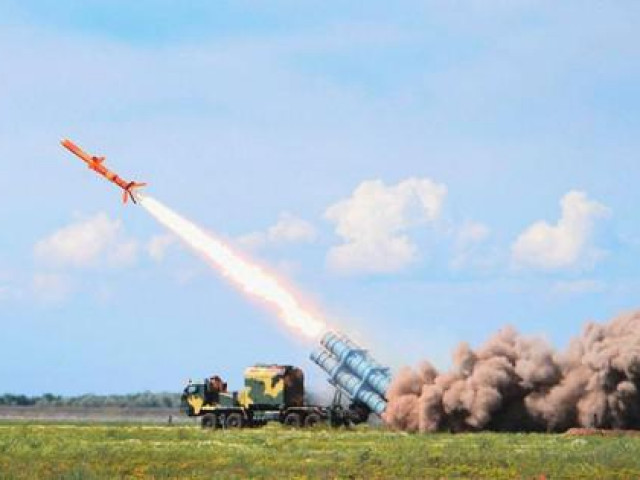 Tên lửa Neptune mà Ukraine khoe bắn cháy soái hạm Nga có nguy hiểm hơn tên lửa nhanh nhất thế giới BrahMos?