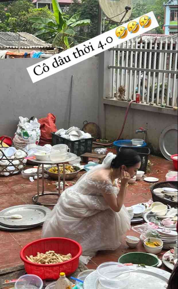 What does Ha Duc Chinh's wife say about the photo " just finished the wedding and had to wash a bunch of dishes&# 34;?  - 5
