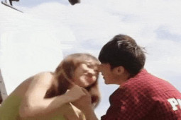 Phim - Quỳnh Nga khiến "phi công trẻ" đỏ mặt tía tai, Hari Won "cướp" nụ hôn đầu tiên của Sơn Tùng