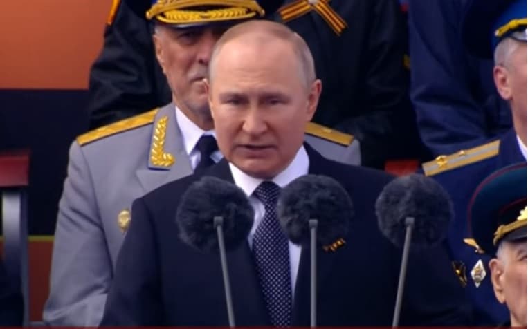 Ông Putin phát biểu trong lễ duyệt binh Ngày Chiến thắng 9.5 ở Moscow.