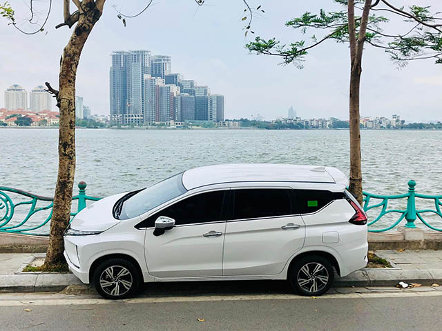 Tin tức ô tô - "Thủ khoa ghép xe ngang" trình diễn màn đánh lái tại hồ Tây và cái kết