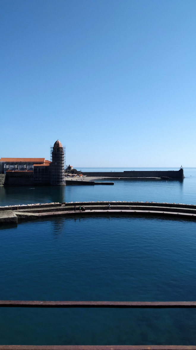 Nhà thờ và ngọn hải đăng