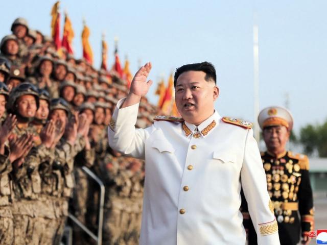 Chủ tịch Triều Tiên cảnh báo tấn công phủ đầu bằng vũ khí hạt nhân
