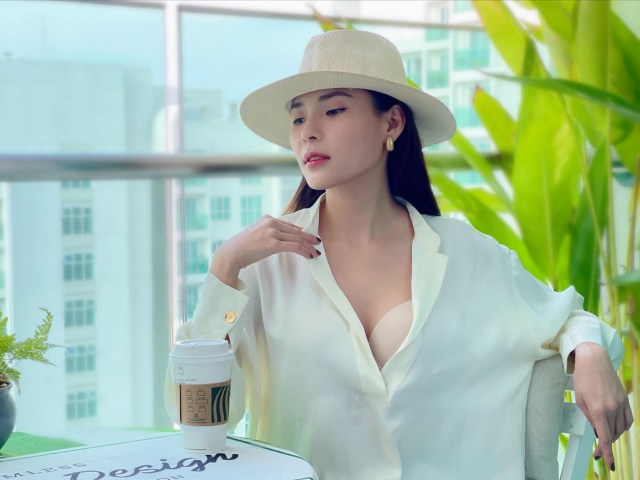 Thời trang - Bà xã Lương Thế Thành mê áo ngực "tàng hình", tự tin khoe nội y dù dễ gây dị nghị