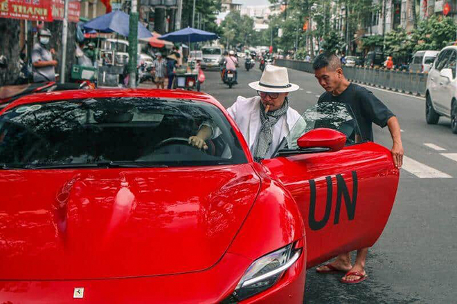 Mr. Dang Le Nguyen Vu personally drove the Ferrari Roma supercar - 1