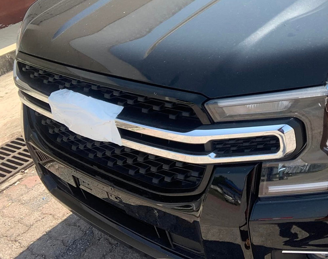 Ford Ranger 2022 continues to reveal test photos in Vietnam, most likely the XLT version - 4