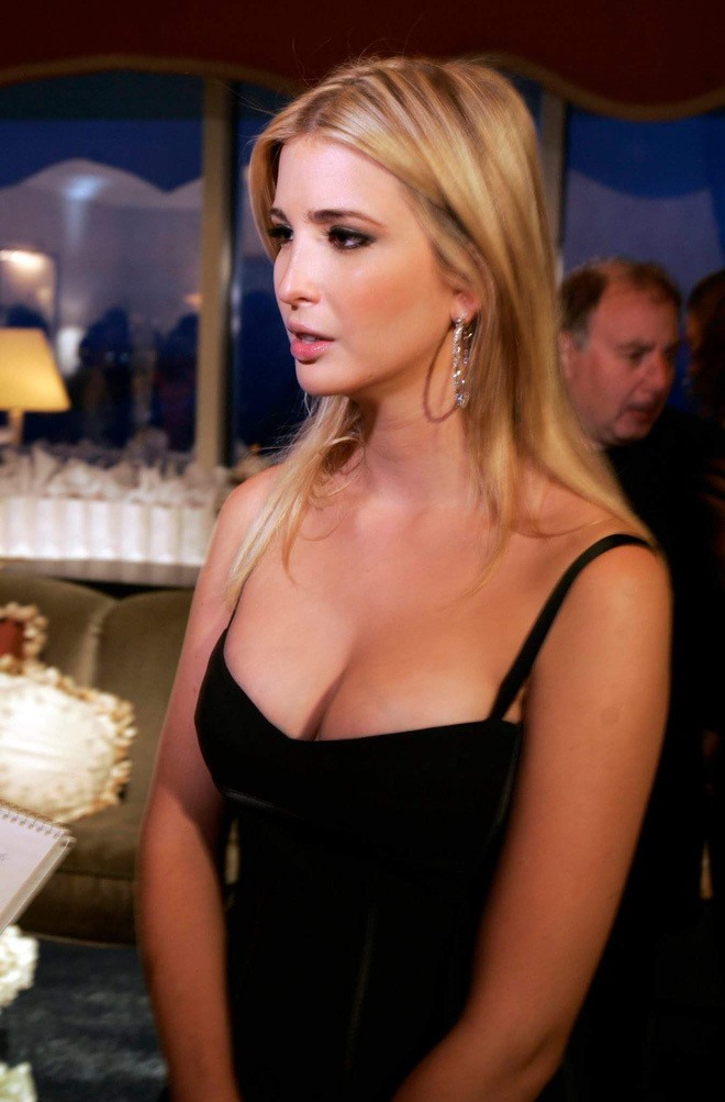 Donald Trump's daughter wears a 2-piece dress, 41-year-old body is still too beautiful - 5