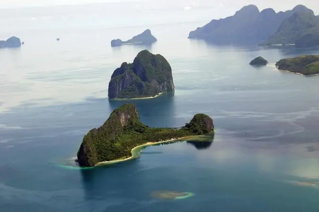 The most unique shaped natural islands in the world - 1