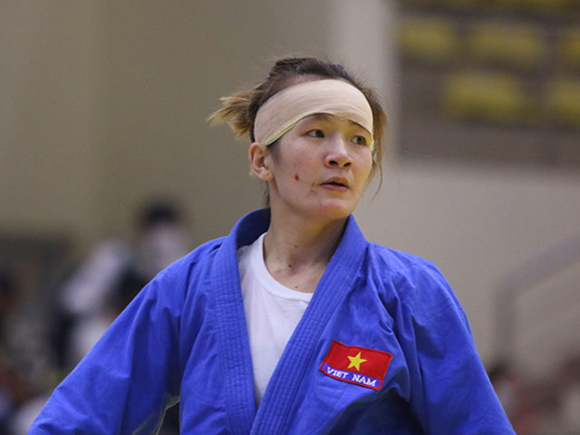 Thể thao - Nữ võ sỹ băng đầu nén đau thi đấu, đội Kurash VN giành "cơn mưa HCV" SEA Games