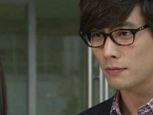 Bạn trẻ - Cuộc sống - Mỉa mai bạn gái cũ là "cau điếc", nhìn người đứng cạnh cô ấy mà đêm về tôi khóc nghẹn