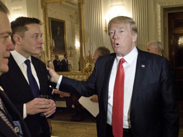 Thế giới - Tỉ phú giàu nhất thế giới mở đường cho ông Trump trở lại Twitter