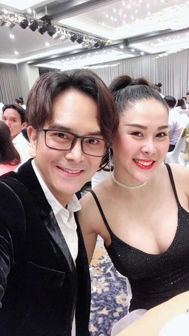 Đường tình duyên của nam diễn viên &#34;Đất phương Nam&#34; còn khá lận đận. Anh kết hôn và ly hôn với người vợ đầu, cả hai có một con chung. Năm 2018, anh và DJ Mimo bén duyên nhưng tới năm 2021, hai người chia tay.
