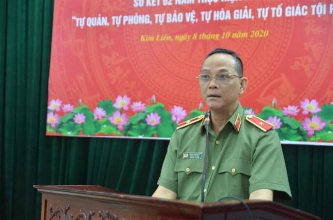 Thiếu tướng Đặng Hoàng Đa (ảnh tl).