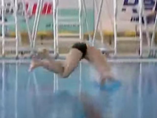 VĐV ”đen đủi” ở SEA Games: Nhận toàn 0 điểm, nhảy cầu tiếp nước bằng mặt