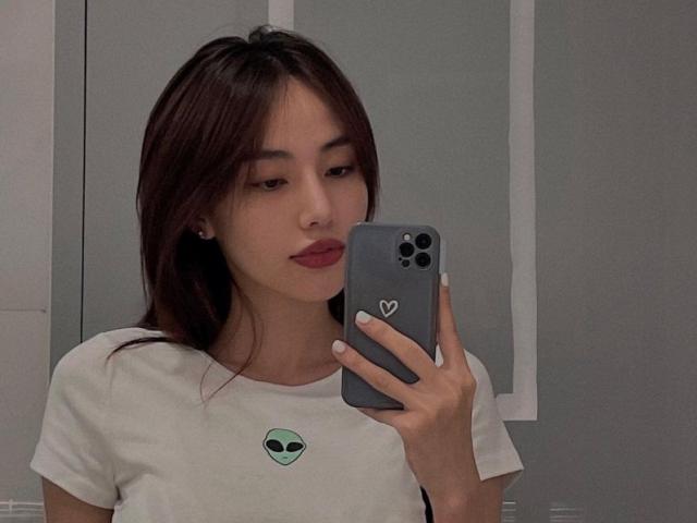 Làm đẹp - "Cô dâu Hà Nội" sở hữu thân hình siêu thực, bụng như múi sầu riêng nhìn là mê