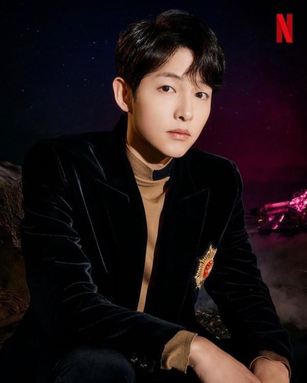 Tips to 'hack' the age of male god Song Joong Ki - 2