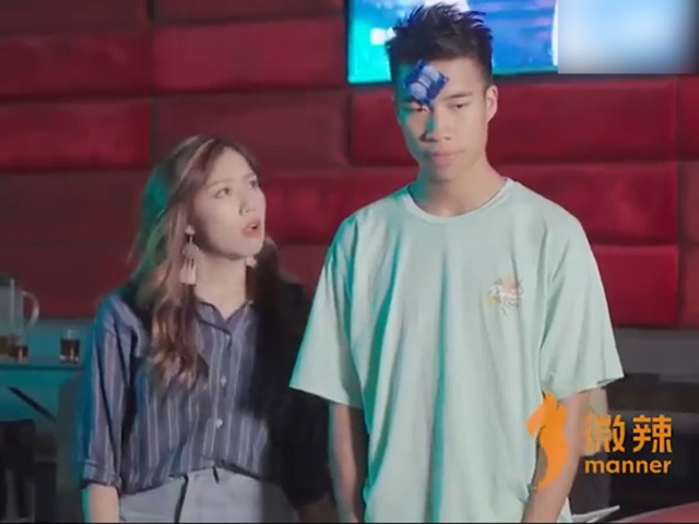 Clip hài hước - Chàng trai đánh rơi bao cao su trong lần đầu gặp mặt và cái kết bất ngờ