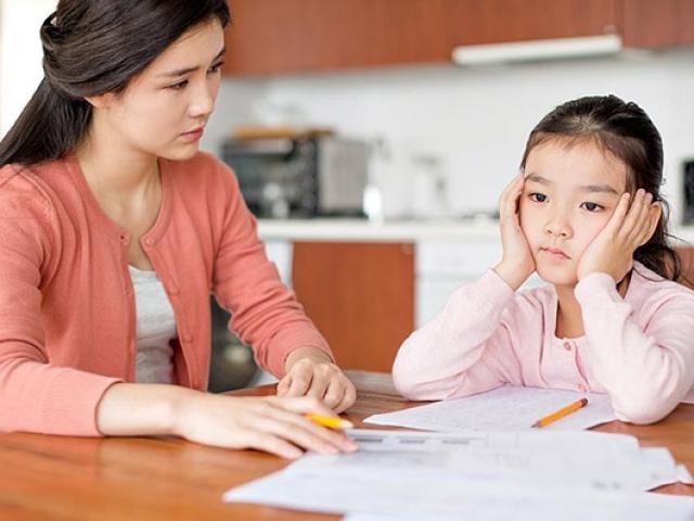 Giáo dục - du học - Khi trẻ nói “mẹ ơi cô giáo mắng con”, câu trả lời của cha mẹ có thể ảnh hưởng tới con sau này