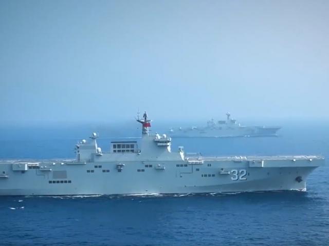 Thế giới - Hai tàu đổ bộ Type 075 của TQ lần đầu tập trận chung, gửi tín hiệu đến Đài Loan