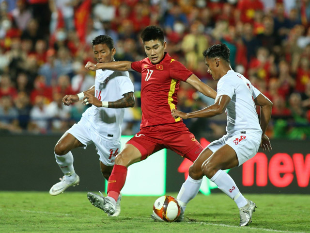 Video bóng đá U23 Việt Nam - U23 Myanmar: Tấn công liên tục, tiếc nuối Tiến Linh