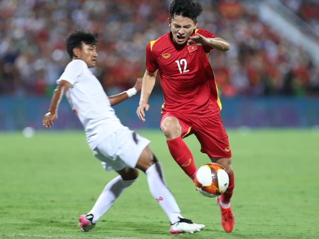 Trực tiếp bóng đá U23 Việt Nam - U23 Myanmar: Hùng Dũng mở tỉ số (SEA Games 31)