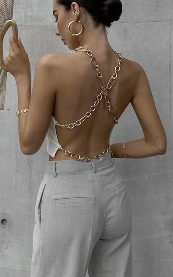Crop-top shirt with open back is making women "fascinated"  in the summer - 11