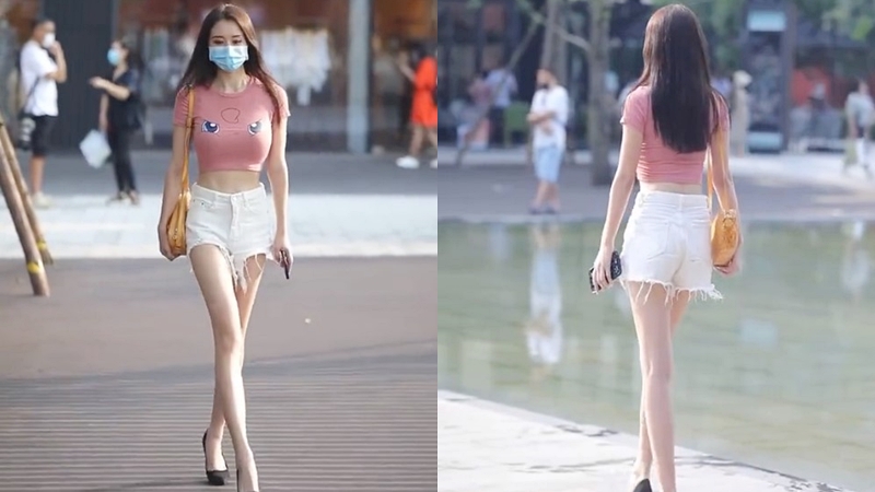 Cô gái "vô danh" diện áo ôm và hot pants trên đường phố Trung Quốc.