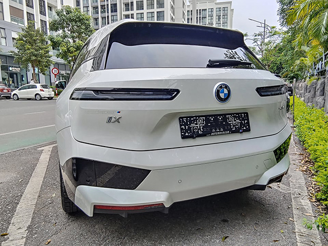 Ô tô điện BMW iX đầu tiên có mặt tại Việt Nam - 3