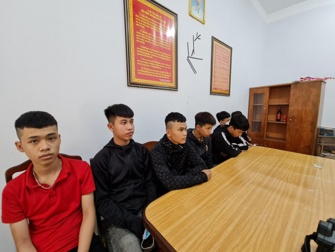 Loạt giang hồ nhí mặt "non choẹt" tham gia hỗn chiến bị công an quận Sơn Trà bắt giữ