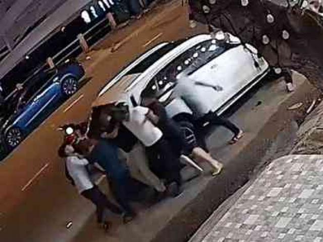 Tin tức 24h qua: Diễn biến mới vụ tài xế Mercedes tông chết người sau khi bị tấn công ở Phan Thiết