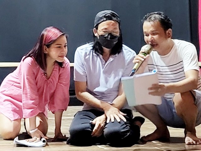 Giải trí - Danh hài Hoài Linh tái xuất sau ồn ào đi diễn hội chợ, vóc dáng gây chú ý