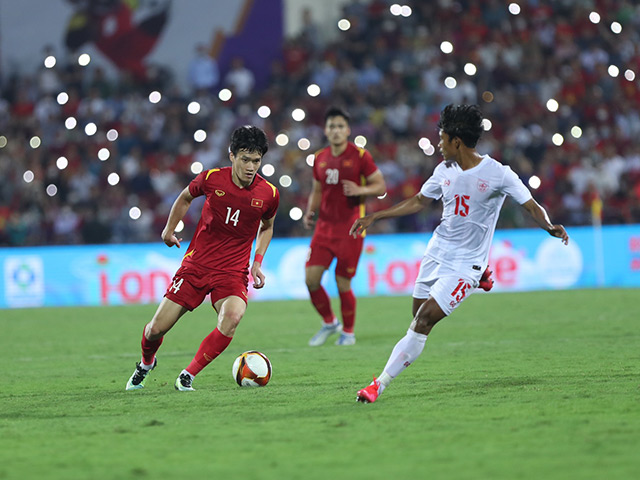 Bóng đá - Hùng Dũng "cứu" U23 Việt Nam, Hoàng Đức - Tiến Linh có bị quá tải? (Clip 1 phút Bóng đá 24H)