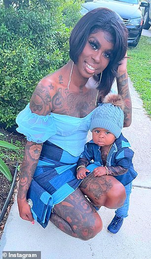 Mother gives son "tattoo"  closed like a controversial 