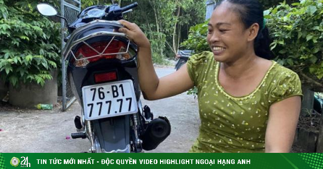 The motorbike was sold for 200 million VND for carrying the number plate of the 7th quarter