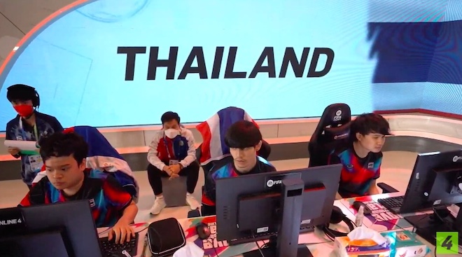 TRỰC TIẾP: Đội tuyển FIFA Online 4 Việt Nam dẫn trước Thái Lan ở chung kết - 1