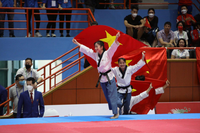 Clip: Bài thi giúp Châu Tuyết Vân và đồng đội đoạt HCV SEA Games - 1