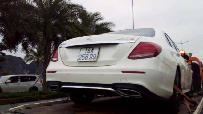 Chiếc Mercedes-Benz E300 AMG
