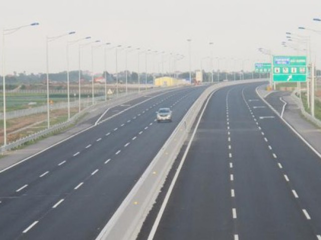 Tin tức trong ngày - Từ 1/6, phạt xe không dán thẻ thu phí tự động đi trên cao tốc Hà Nội - Hải Phòng