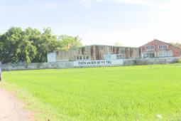 Tin tức trong ngày - Công an Long An truy tìm Võ Thị Diễm My trong vụ “Tịnh thất Bồng Lai”