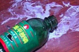 Người chồng dùng dao sát hại vợ rồi uống thuốc sâu tự tử