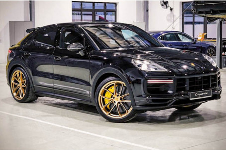 Porsche Cayenne Turbo GT đầu tiên về VIệt Nam có chủ nhân