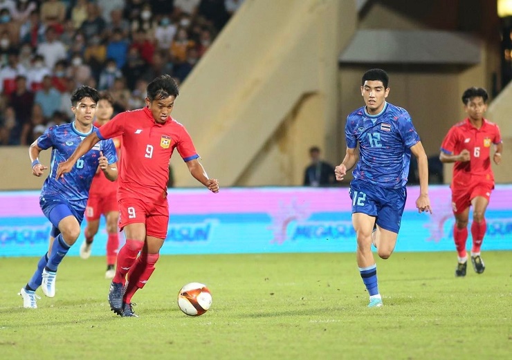 U23 Thái Lan (áo xanh) thắng nhọc U23 Lào