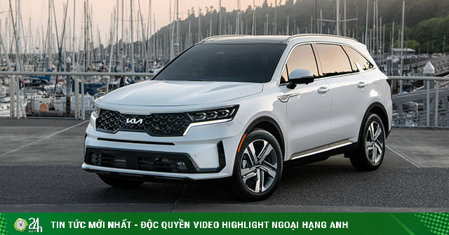 The price of KIA Sorento car rolled in May 2022, increased by 10-20 million VND depending on the version